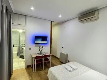 Apartamentos Madrid Madrid ES98385740