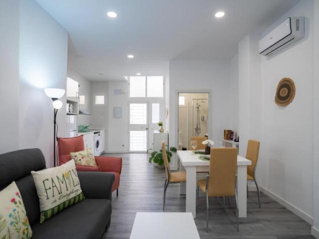 Apartamentos Málaga Málaga 104937879