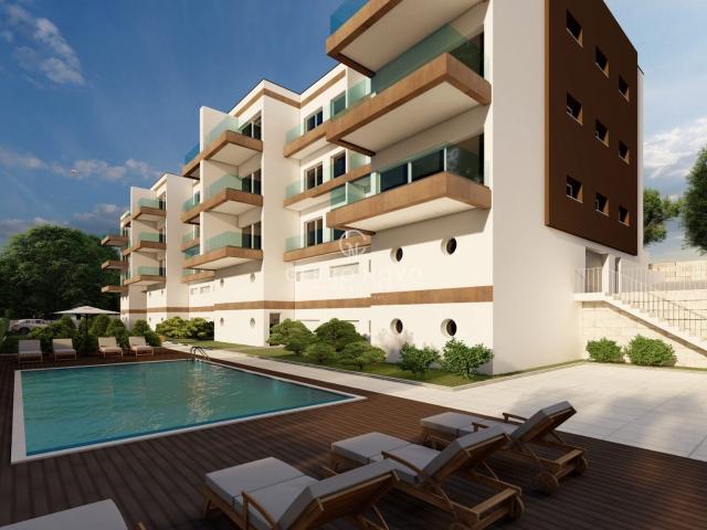 Apartamentos novos e modernos perto da praia