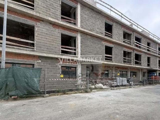 Apartamentos T2 com garagem e elevador em Algoz / Silves
