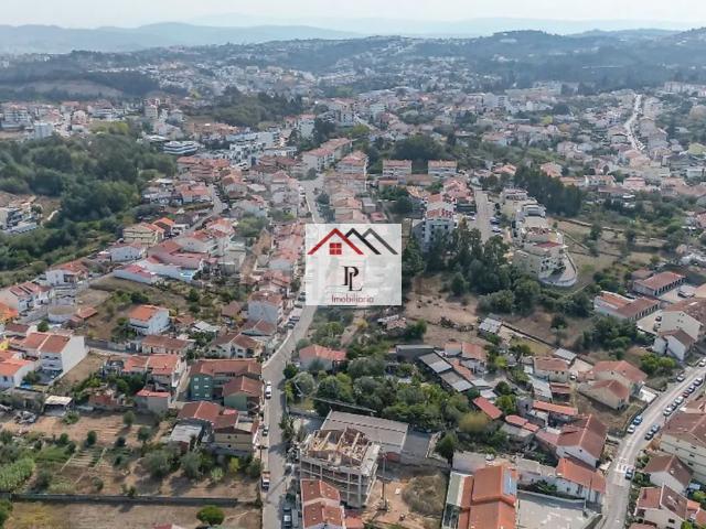 Apartamentos T2 e T3 com garagem, em Fase de Construção