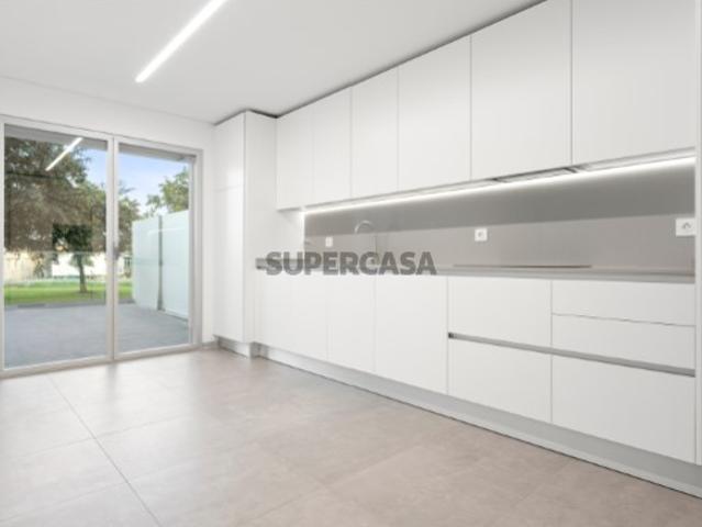 Apartamentos T2 Lombos, Carcavelos