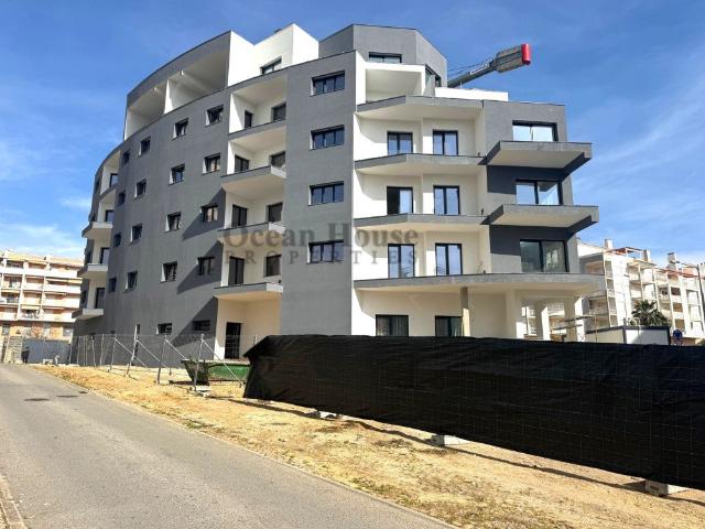 Apartamentos T2 novos com garagem a 300 metros da Praia Ar. 83m² Armação De Pêra