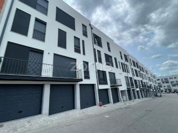 Apartamentos T2 Novos com Garagem Fechada para 2 Carros em Chaves