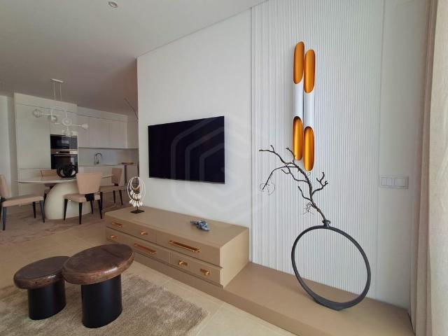 Apartamentos T3, condomínio com piscina, perto da praia, Vil. 146m² Quarteira