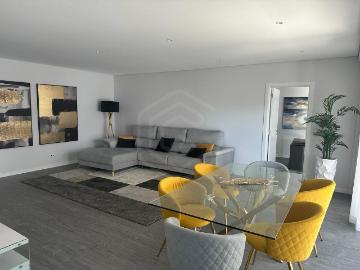 Apartamentos T3 em condomínio de arquitetura moderna em Olhã. 108m² Quelfes