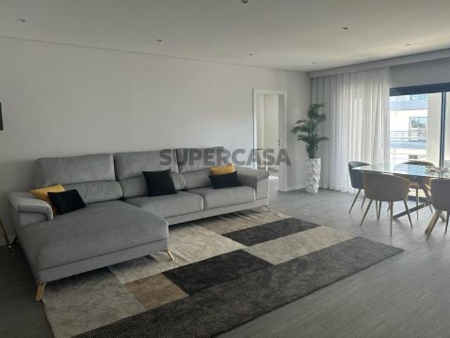 Apartamentos T3 em condomínio de arquitetura moderna em Olhão, Algarve