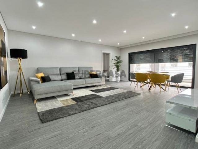 Apartamentos T3 novos, estacionamento, piscina em Olhão