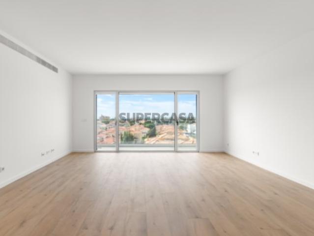 Apartamentos T4 Lombos, Carcavelos