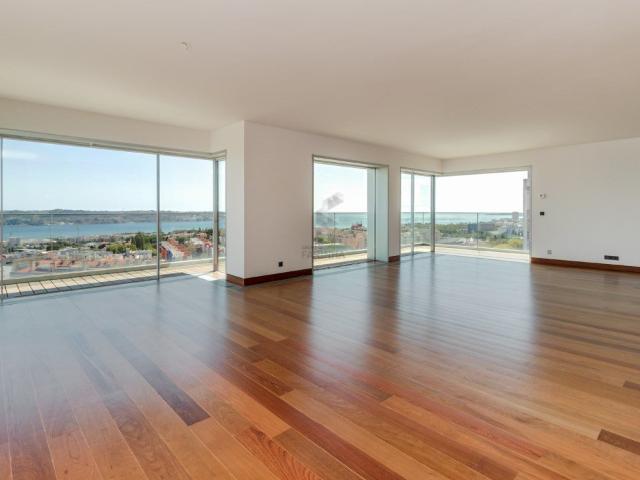 Apartamentos T4 novos a estrear de várias dimensões e orient. 0m² Belém