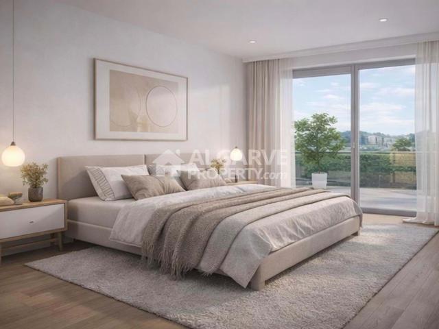 ApartamentoT2 Novo no 1.º Piso em Quarteira com Varanda e Luz Natural