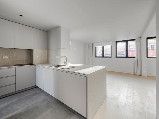 ApartamentoT2, estacionamentos, Avenidas Novas