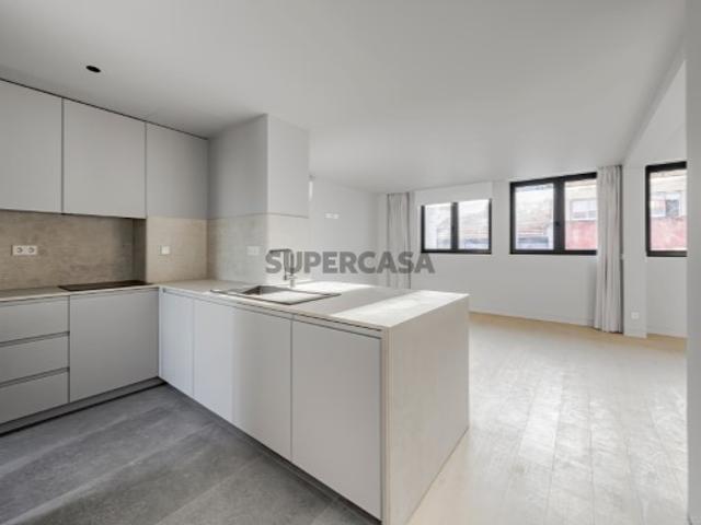 ApartamentoT2, estacionamentos, Avenidas Novas