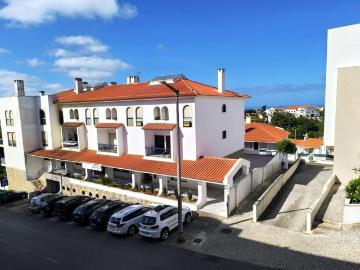 ApartamentoT2 junto às Escolas na Ericeira