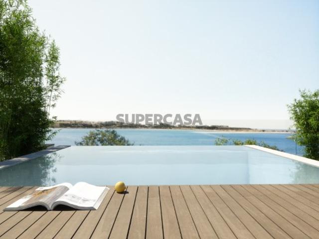 ApartamentoT2 triplex, com piscina, na Foz do Douro, Porto