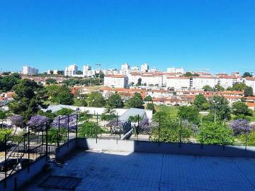 Apartamento T3 na Rua Vale Formoso de Cima em Marvila