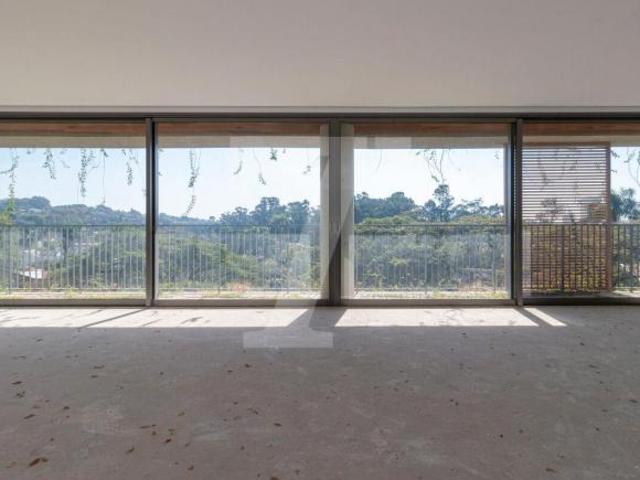 Apartameto 252m² 3dormitorios, 3 suites na Cidade Jardim com vista eterna para o bairro