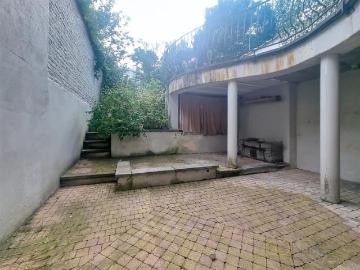 Apartemnt with garden