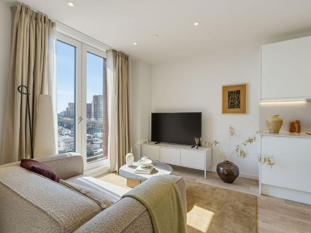 Apex One, Nine Elms, London SW8, Studio to rent, £2,850 pcm | PrimeLocation
