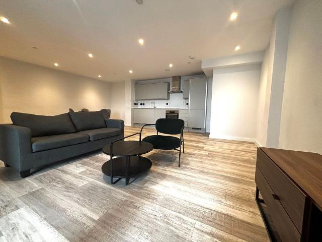 Apex Lofts, Birmingham B12, 2 bed flat to rent, £1,300 pcm | PrimeLocation