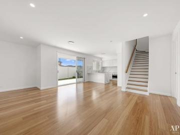 APEX PORTRAIT: Brand New Home in Enviable Blue Bay Locale