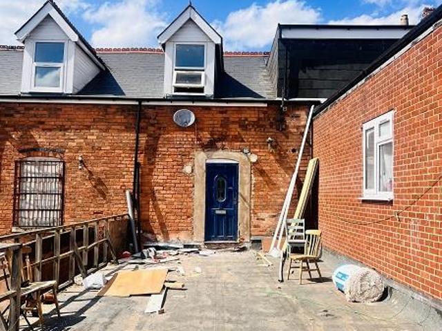Aphamia, 262 High Street, Gravelly Hill, B23 6SN, United Kingdom | 3 bed apartment for rent #140658838 | Rentberry