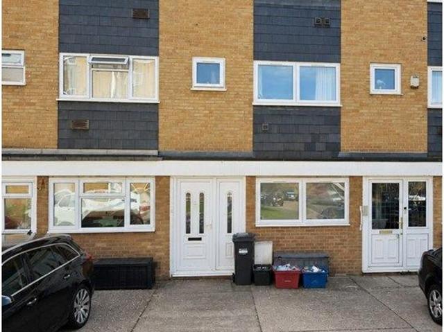 Aplin Way, Isleworth TW7, 4 bed terraced house to rent, £2,700 pcm | PrimeLocation