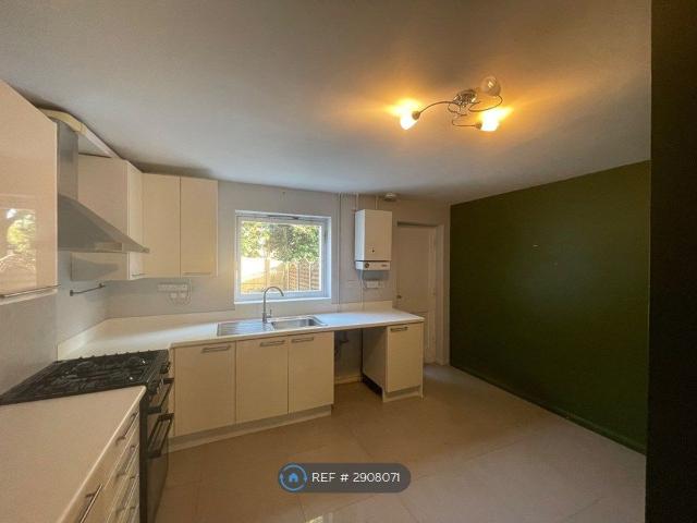 Aplin Way, Isleworth TW7, 4 bed terraced house to rent, £3,350 pcm | PrimeLocation