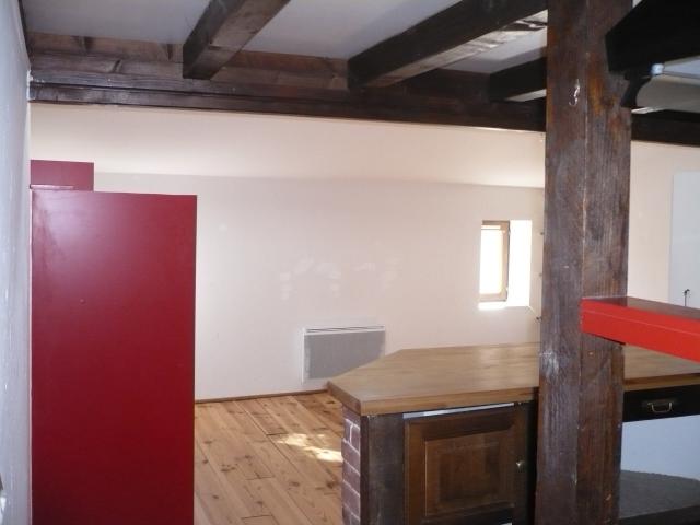 APPT ANCIEN 2 PIECES AVEC CACHET
