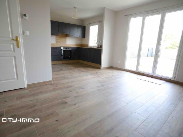 Appt T4 DUPLEX 3 chambres jardin privatif garage parking cave