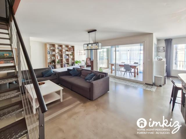 Appt. T4 en duplex dans maison de village Garage