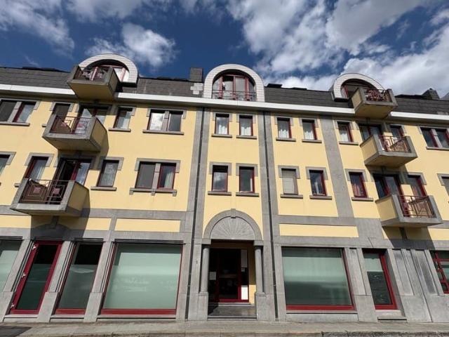 Appt 1ch au 2ème asc. 660€ + 60€ charges communes