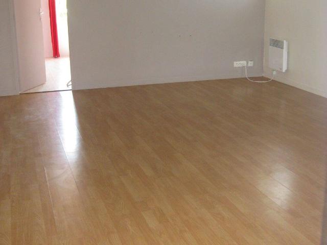 Appt 53m2 avec 1 chambre + parking + cave
