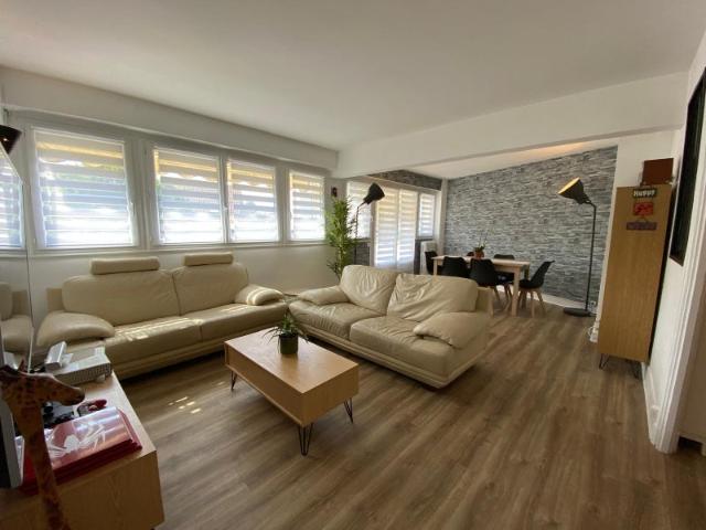 Apparemment 104m avec terrasse de 60m carrés
