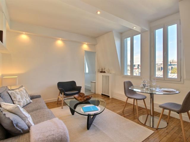 APPART. 1 CHAMBRE – 75008