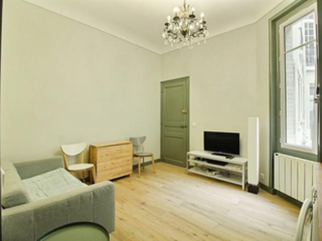APPART. 1 CHAMBRE – 75008
