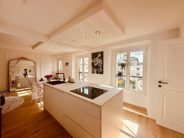 Appart EIFFEL Tower View 4pers, Paris Amsterdam Apartments for Rent