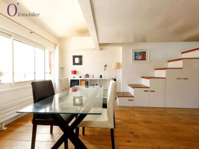 Appart. familiale parisien/atypique de 5 p 4 ch traversant, beaux volumes, calme, clair