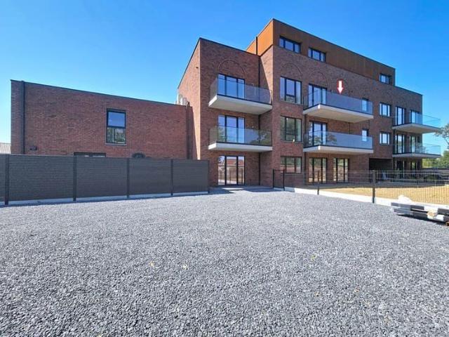 Appart neuf 2ch avec terrasse et parking, proche de la gare
