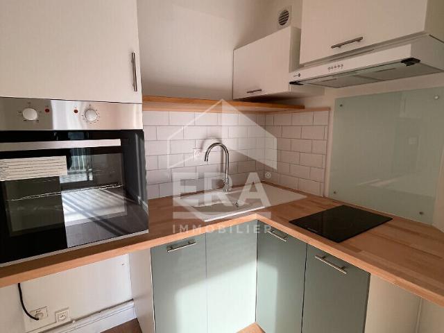 APPART. T2 AVEC BALCON A LOUER BLOIS QUARTIER ST NICOLAS, CAVE PRIVATIVE & ASCENSEUR