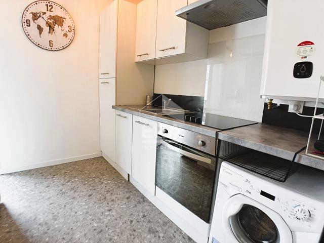 APPART. T2 MEUBLE A LOUER BLOIS QUARTIER ALBERT 1er, PROCHE COMMODITÉS, REFAIT A NEUF