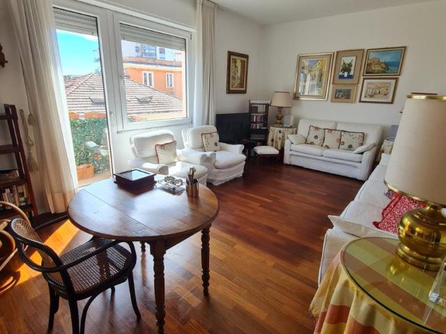 Appartamento 3 camere da letto, Cagliari Cagliari DS103576127