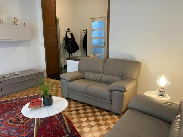 Appartamento 3 camere da letto, Cuneo Cuneo 12100 ES101098091