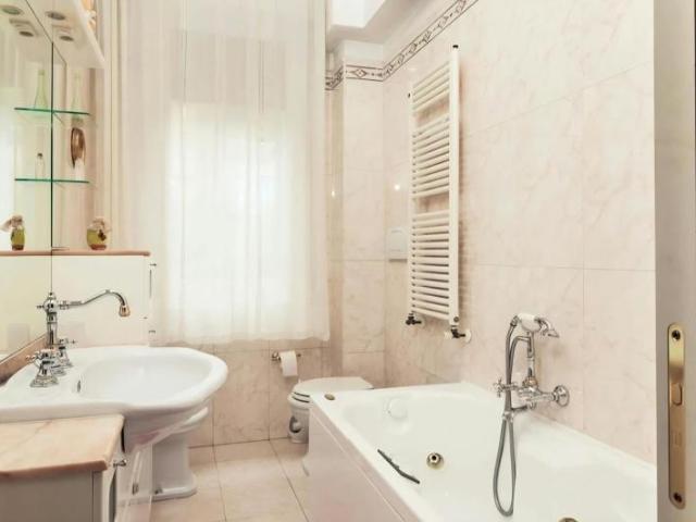 Appartamento 3 camere da letto, Bologna Bologna 40137 ES105235849