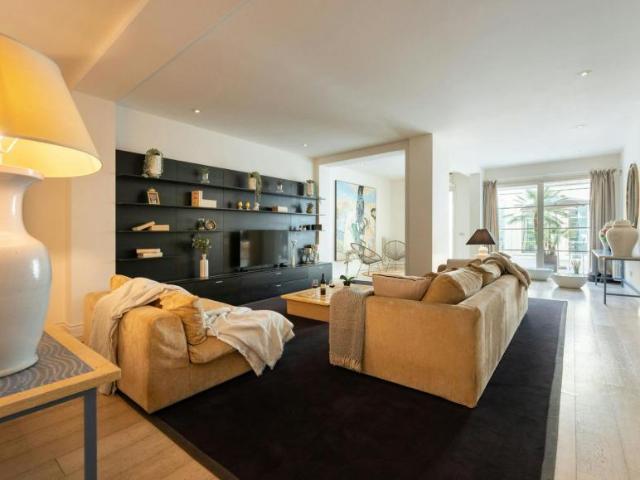Appartamento 3 camere da letto, Florence Florence 50125 ELS103595265