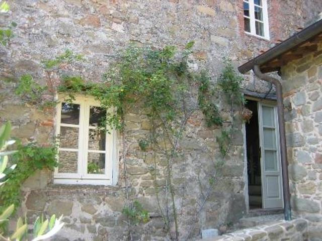 Appartamento 3 camere da letto, Lucca ToscanaTuscany ES103701333