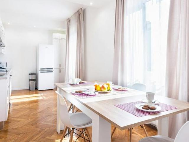 Appartamento 3 camere da letto, Milan Milan 20124 DLS87495353