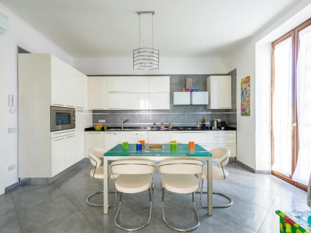 Appartamento 3 camere da letto, Naples Naples 80137 DS101511291