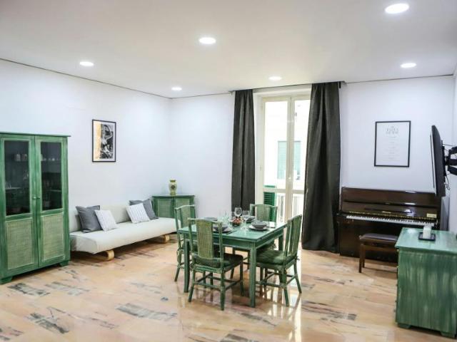 Appartamento 3 camere da letto, Naples Naples 80134 DS101691097