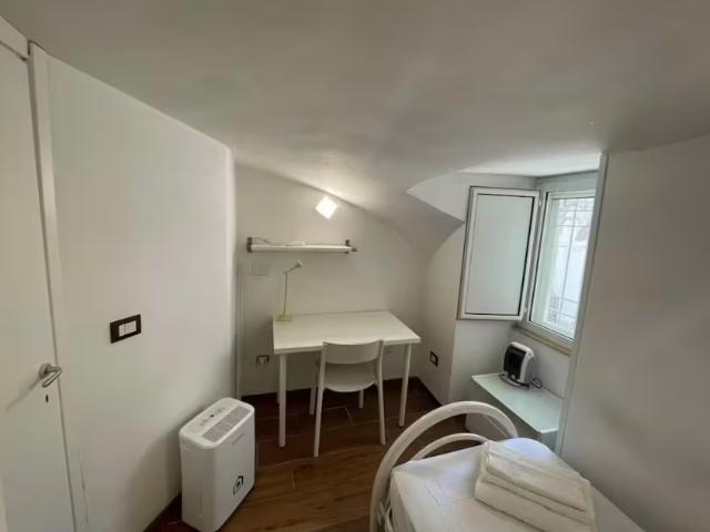 Appartamento 3 camere da letto, Naples Naples 80136 DS96147770